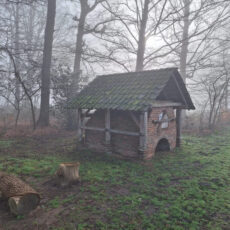 De vlasoven te Veene in de ochtendmist